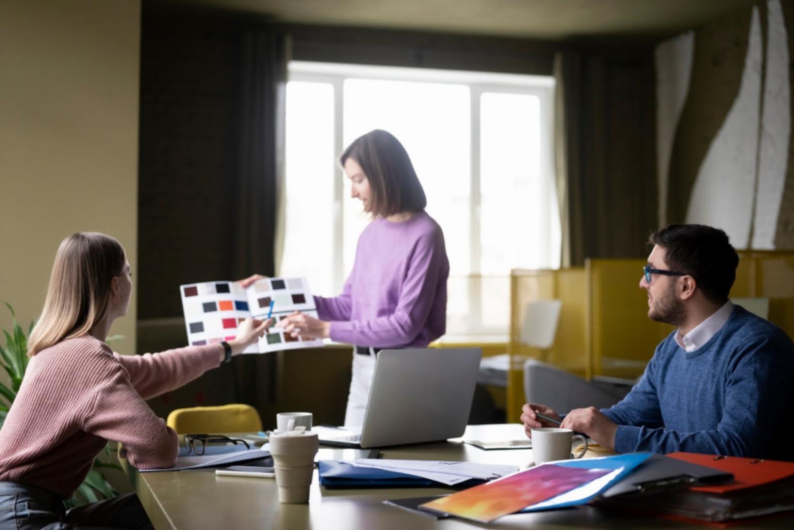 Session de formation en petits groupes avec analyses financières